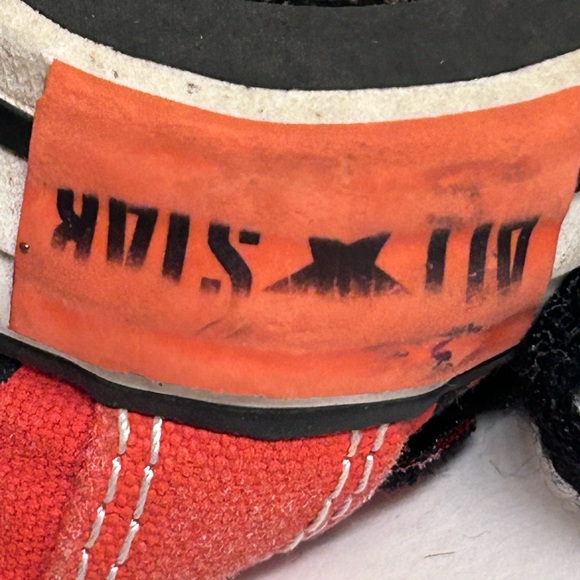 CONVERSE DR. SEUSS CAT IN THE HAT SIZE 3 YOUTH Chuck Taylor UNISEX - Picture 8 of 8